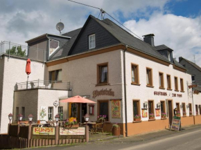 Отель Hotel zur Post - Burg an der Mosel  Бург